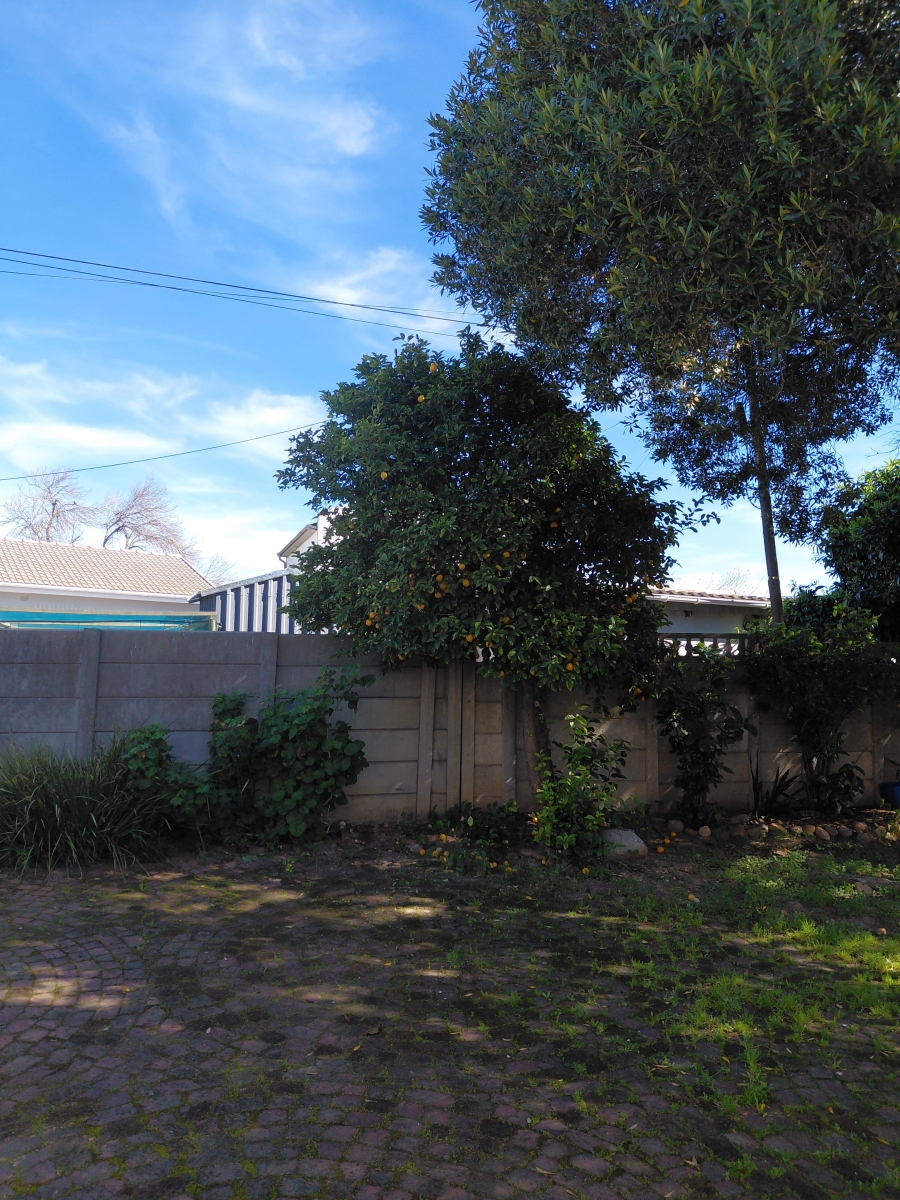 To Let 3 Bedroom Property for Rent in New Orleans Western Cape